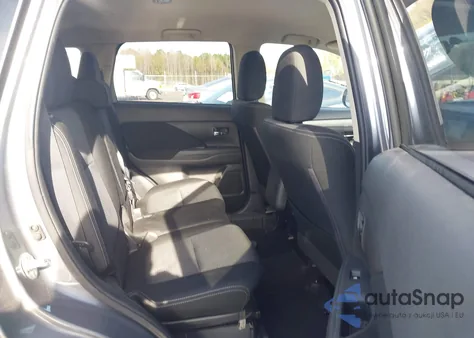 2018 Mitsubishi Outlander Es z USA, uszkodzony, nr VIN JA4AD2A36JZ016904